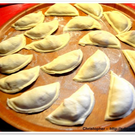 Krok 7 - Ekspresowe pierożki z truskawkami. foto