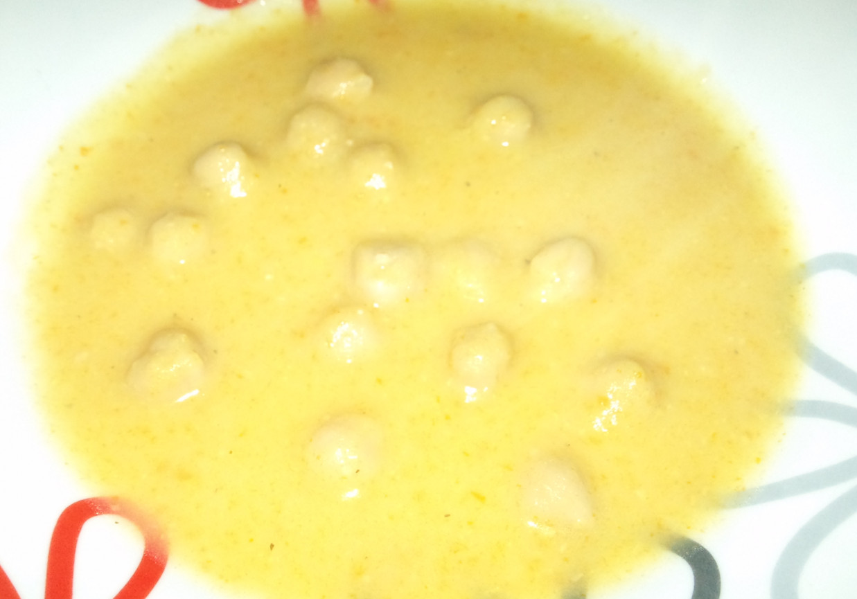 Expresowa zupa krem z ciecierzycą foto