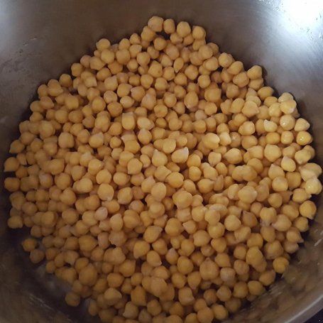 Krok 1 - Falafel z ciecierzycy z sałatką foto