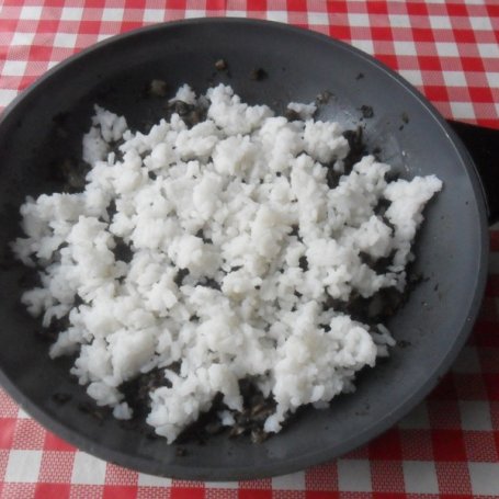 Krok 3 - Farsz z pieczarek i ryżu foto