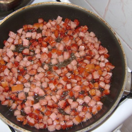 Krok 2 - Fasola w sosie pomidorowym na słodko-kwaśno. foto