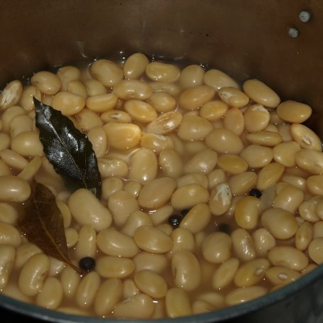 Krok 1 - Fasolka po bretońsku w pomidorach foto