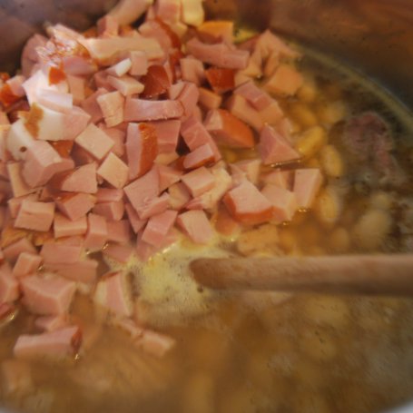 Krok 2 - Fasolka po bretońsku foto