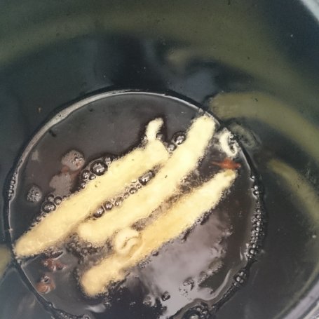 Krok 7 - Fasolka szparagowa w puchatym cieście serowym foto