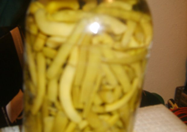 Fotografia przedstawiająca fasolka szparagowa w słoikach