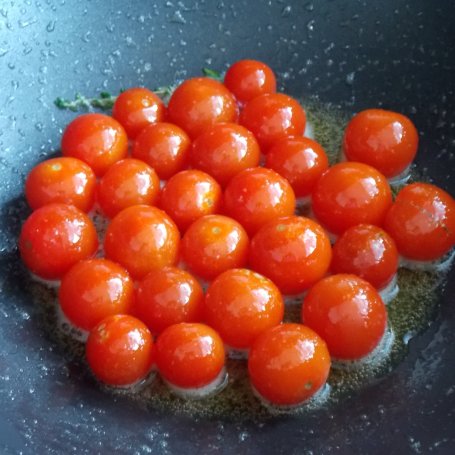 Krok 1 - Fasolka szparagowa z kuskusem i pomidorkami koktajlowymi foto