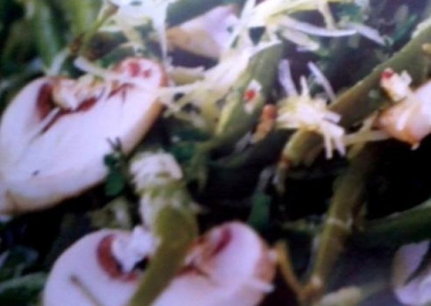 Fotografia przedstawiająca fasolka szparagowa z pieczarkami