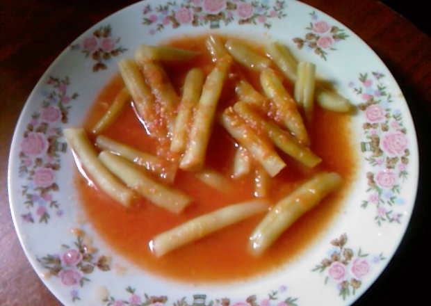 Fotografia przedstawiająca Fasolka szparagowa z pomidorami