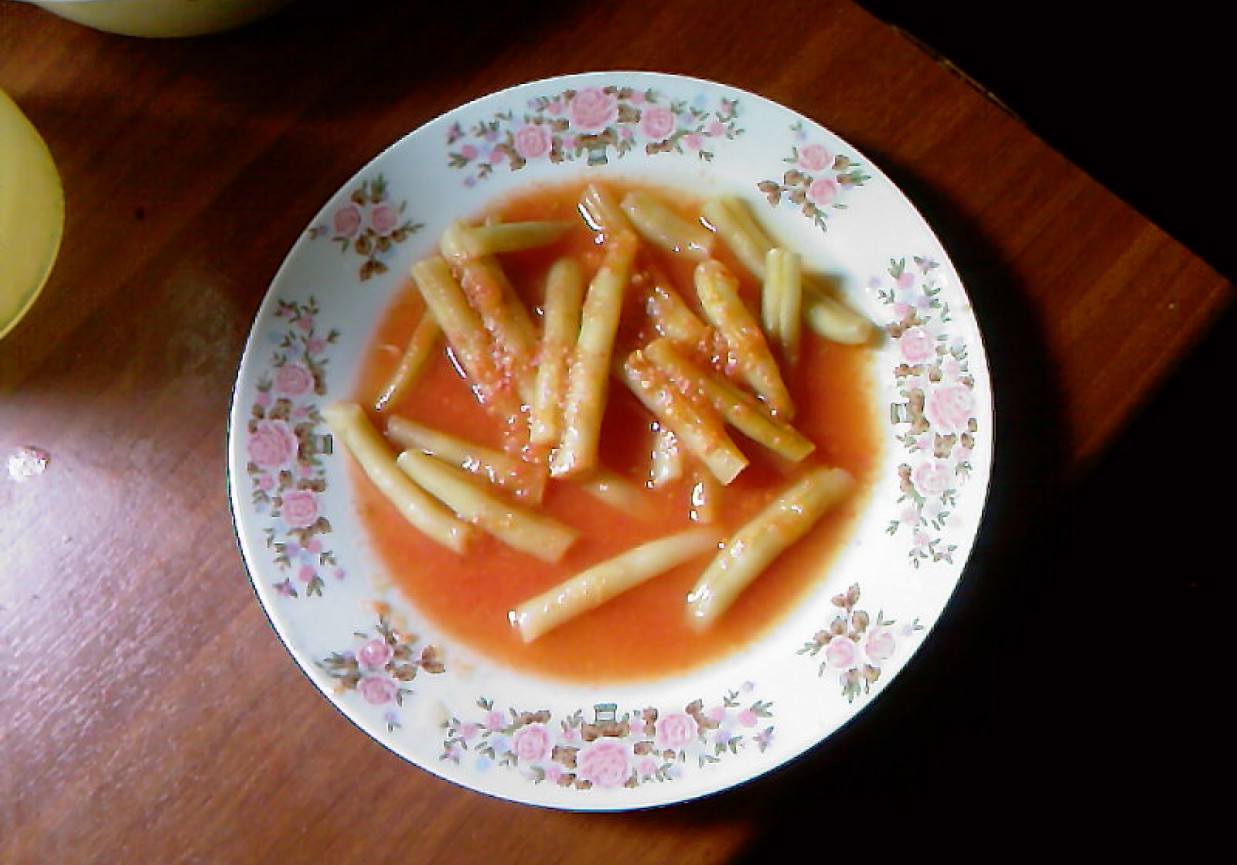 Fasolka szparagowa z pomidorami foto