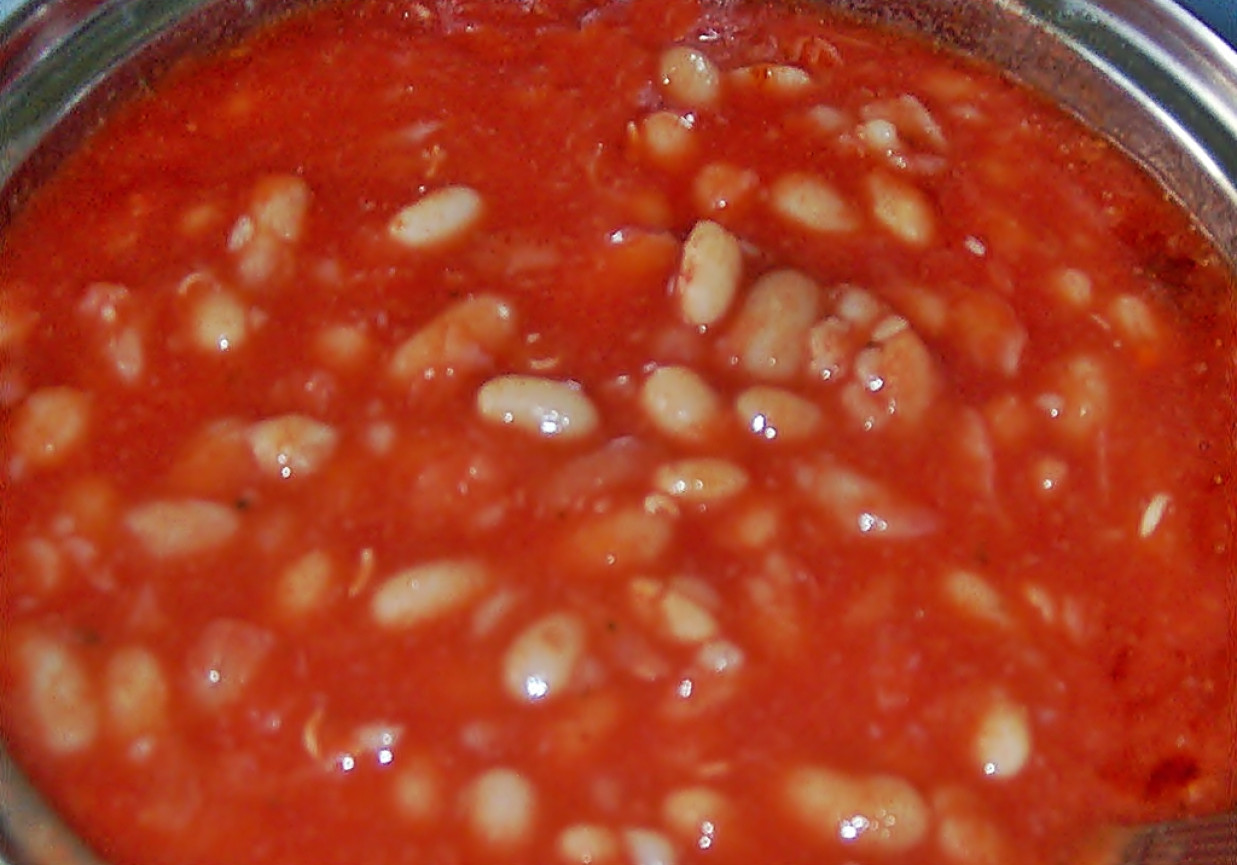 Fasolka w sosie paprykowo-pomidorowym foto