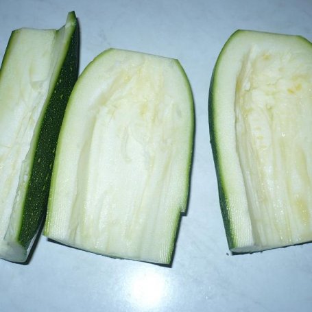 Krok 1 - Faszerowana cukinia foto