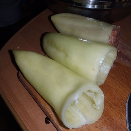 Krok 1 - Faszerowana żółta papryka z mięsem foto