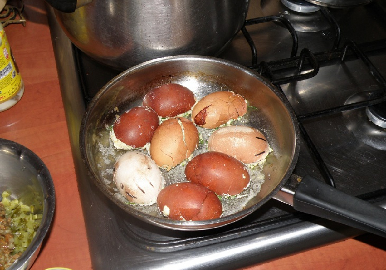 faszerowane jajka na ciepło foto