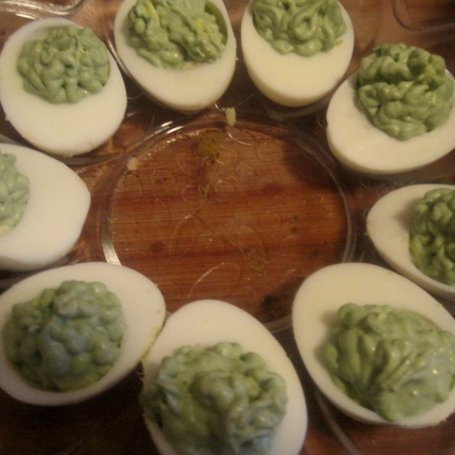 Krok 4 - Faszerowane jajka na zielono foto