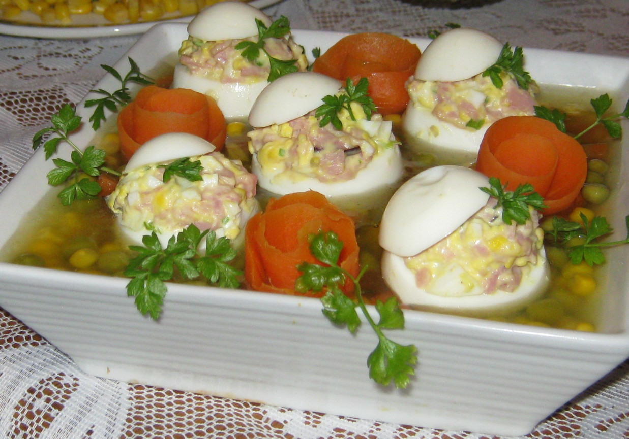 Faszerowane jajka w galarecie foto