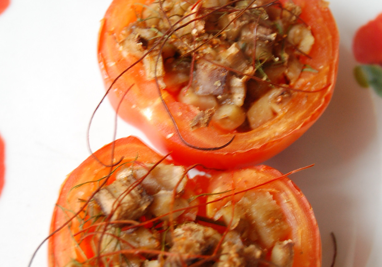 Faszerowane, pieczone pomidory  foto