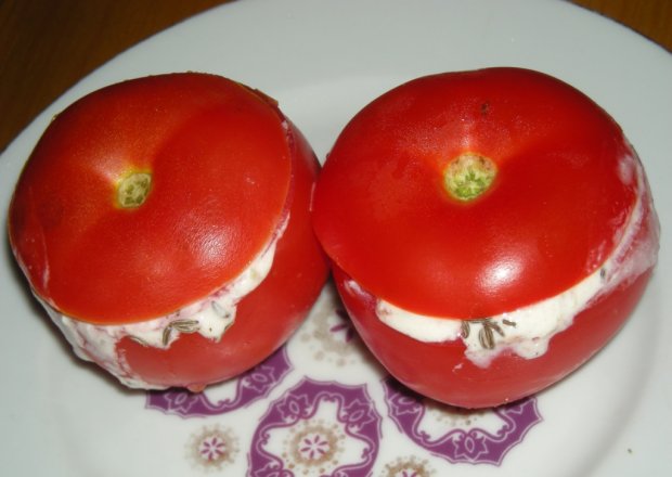 Fotografia przedstawiająca faszerowane pomidorki