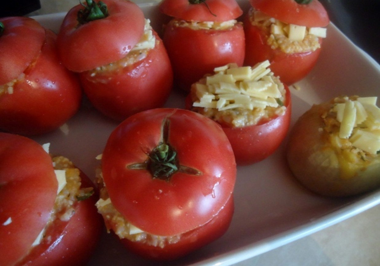 Faszerowane pomidory mięsem foto