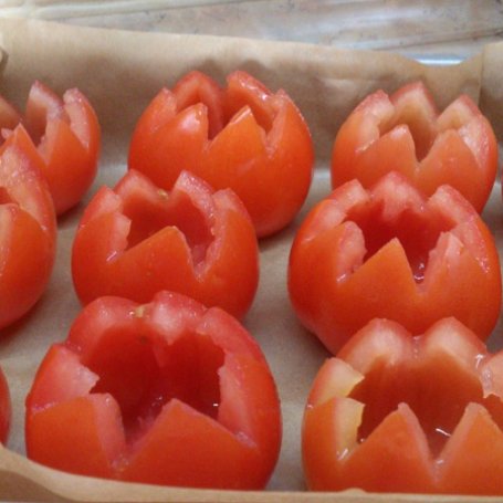 Krok 2 - Faszerowane pomidory na obiad foto