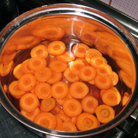 Krok 3 - Faszerowane roladki z łopatki z sosem pomidorowym foto