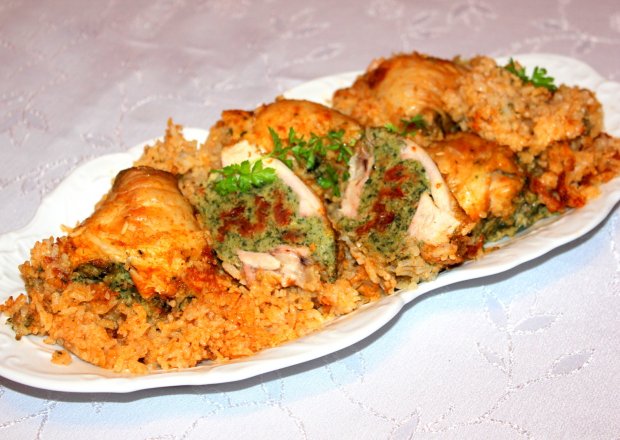 Fotografia przedstawiająca Faszerowane szpinakiem pałki z kurczaka