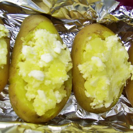 Krok 4 - Faszerowane ziemniaczki z  serem feta foto