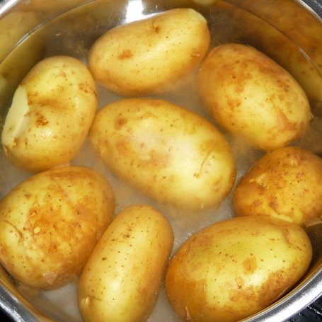 Krok 1 - Faszerowane ziemniaki foto