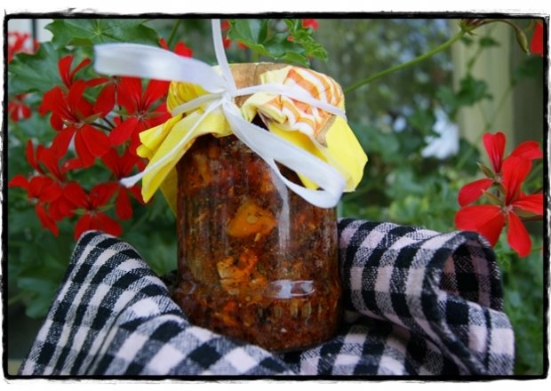 Fotografia przedstawiająca Feta z chilli, imbirem i czosnkiem
