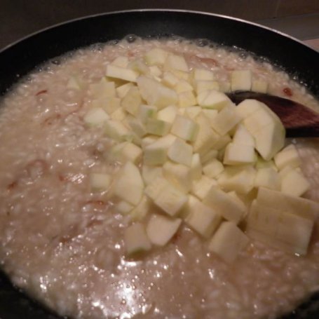 Krok 4 - Feta z kurczakiem w warzywnym risotto. foto