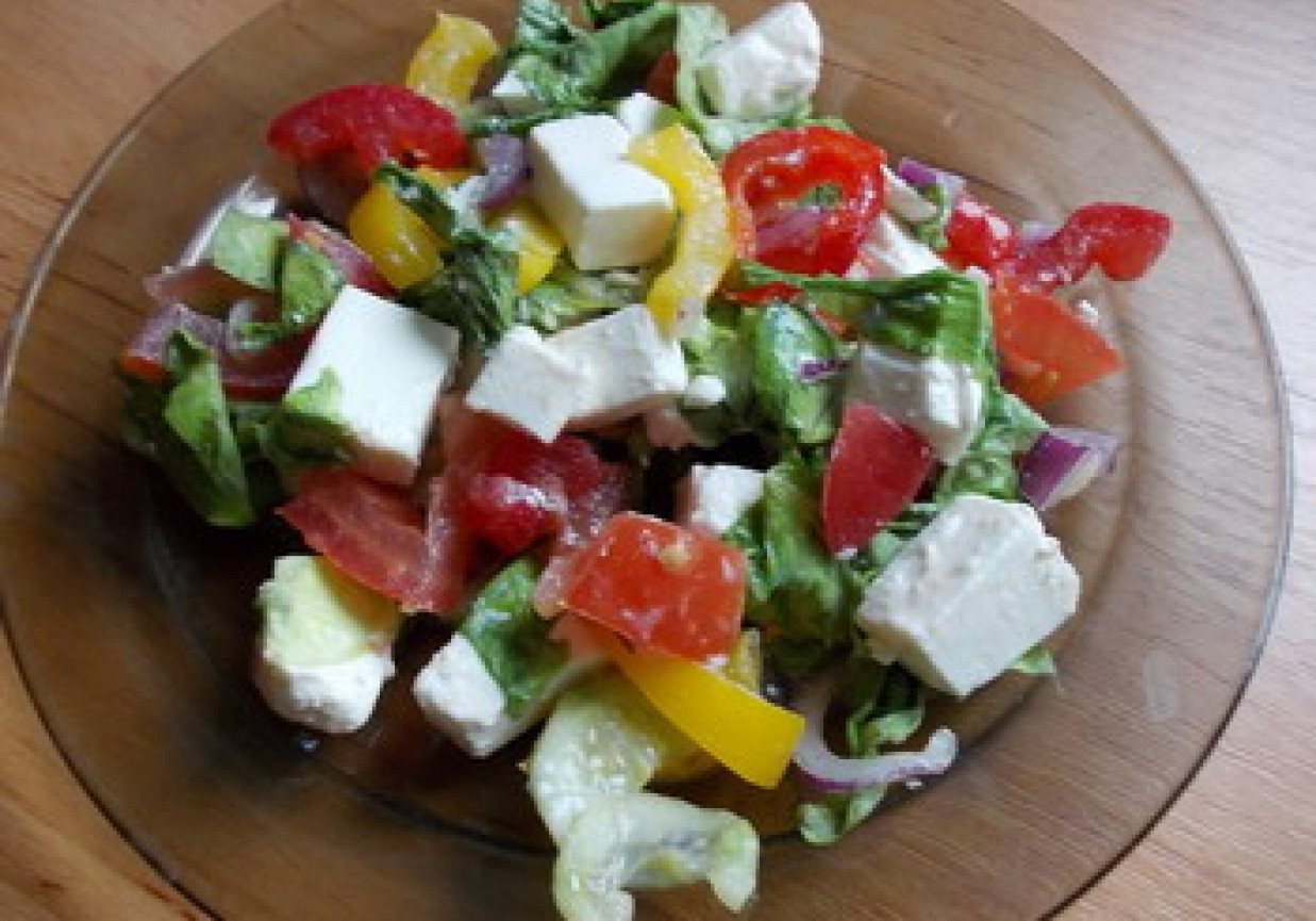 Feta z warzywami. foto
