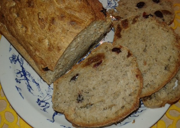 Fotografia przedstawiająca Figowy chlebek z chia