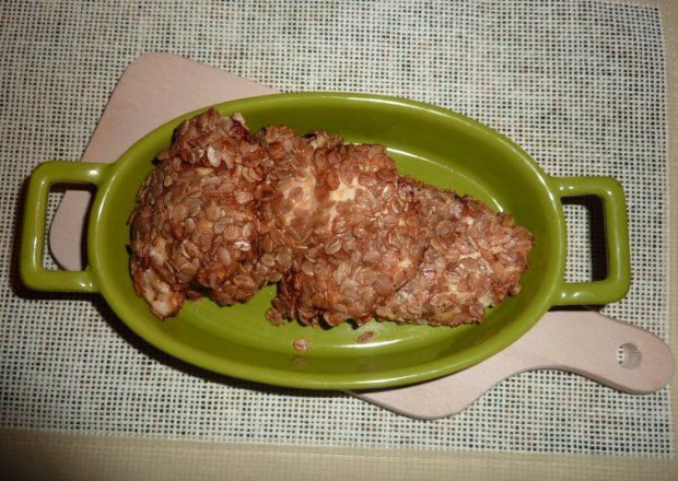 Fotografia przedstawiająca Filet drobiowy w płatkach żytnich