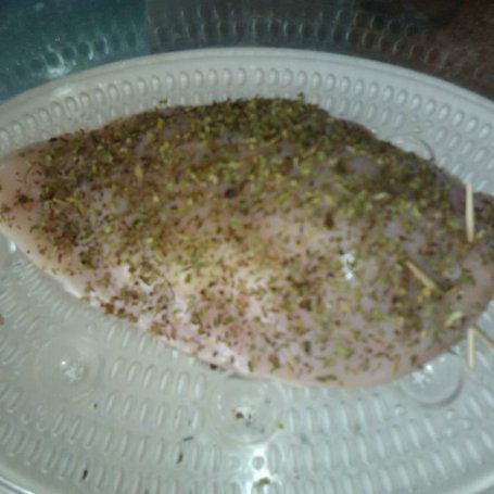 Krok 5 - Filet drobiowy w ziołach prowansalskich z mozzarellą foto