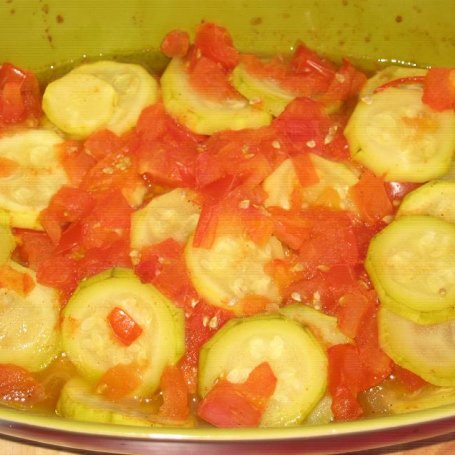 Krok 2 - Filet drobiowy zapiekany z cukinia i pomidorami foto