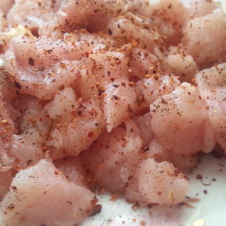 Krok 2 - Filet kurczaka w kremowym sosie pomidorowym z pieczarkami foto