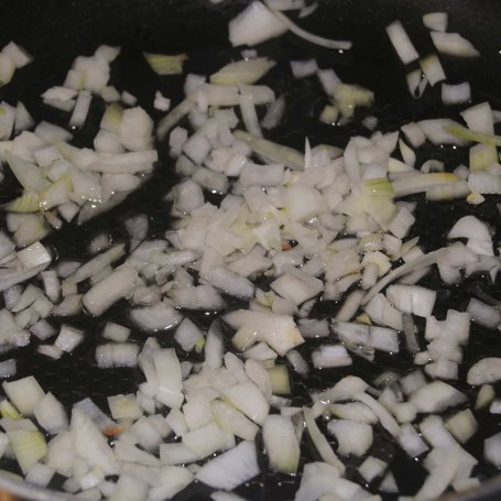 Krok 2 - Filet pod jarmużem foto