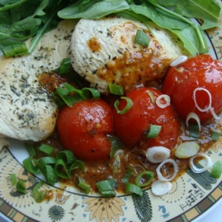 Krok 5 - Filet w sosie z pomidorkami koktajlowymi foto