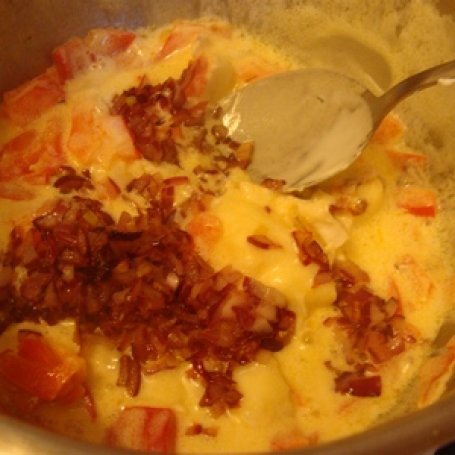 Krok 2 - Filet w sosie z sera pleśniowego i papryki foto