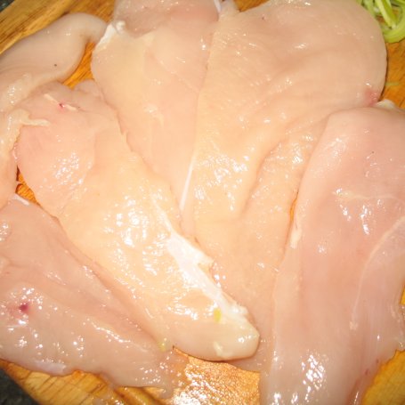 Krok 3 - Filet y kurczaka w porach i majonezie foto
