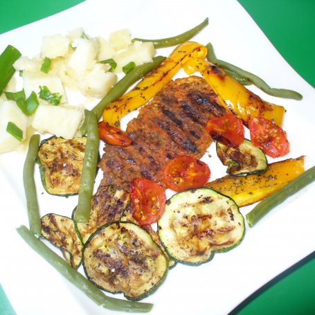 Krok 6 - Filet z indyka  grillowany z warzywami  foto