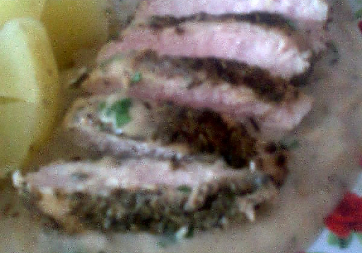 Filet z kurcaka w ziołach prowansalskich na sosie pieczarkowym foto