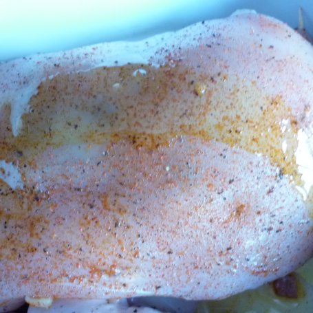 Krok 6 - Filet z kurczaka kaszą i grzybami nadziany foto