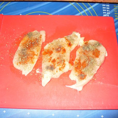 Krok 2 - Filet z kurczaka pieczony bez tłuszczu foto