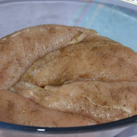 Krok 1 - Filet z kurczaka pieczony w śmietanie foto