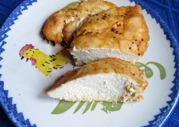Fotografia przedstawiająca Filet z kurczaka po skandynawsku