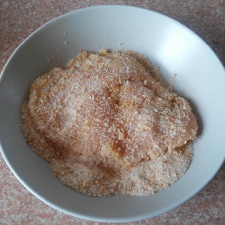 Krok 4 - Filet z kurczaka pod serową kołderką  foto
