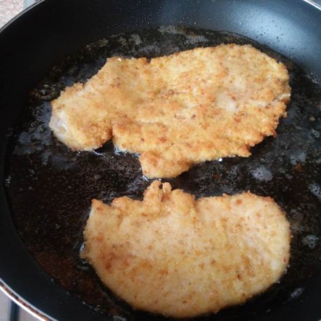 Krok 5 - Filet z kurczaka pod serową kołderką  foto