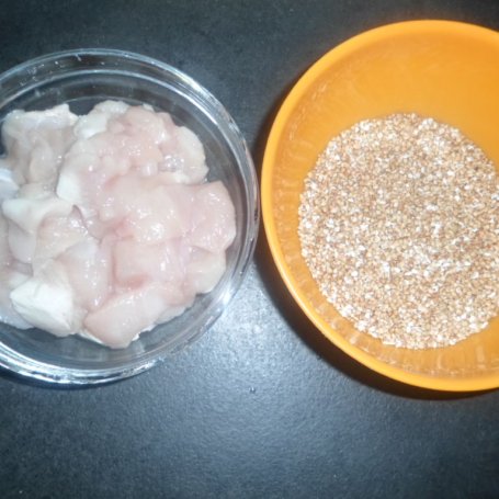 Krok 1 - Filet z kurczaka w domowym sosie pieczeniowym z kaszą gryczaną foto