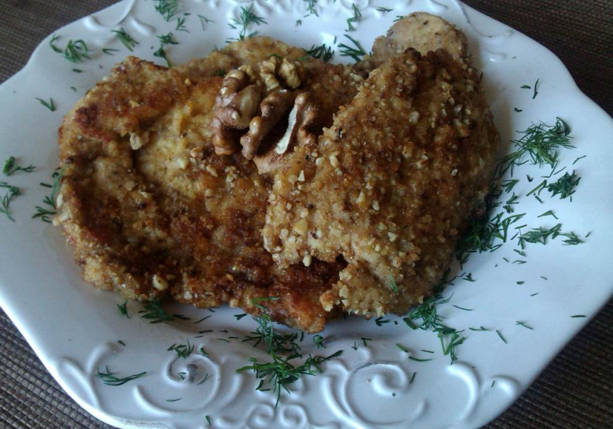 Filet z kurczaka w orzechowej panierce  foto