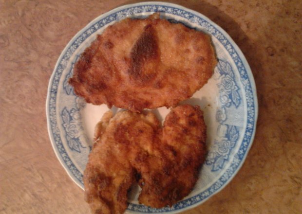 Fotografia przedstawiająca Filet z kurczaka w ostrej panierce
